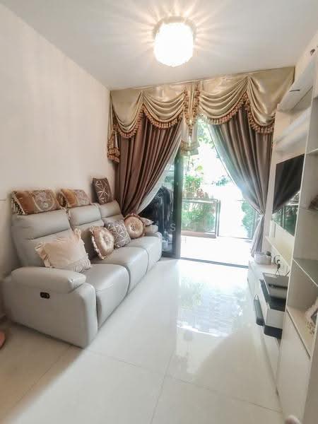 Midwood, 10 Hillview Rise, Dairy Farm / Bukit Panjang / Choa Chu Kang, 2 Bedrooms, 689 sqft, Condominium For Sale, by Clauson Seah, 500279798 - Living Room - PropertyGuru.com.sg