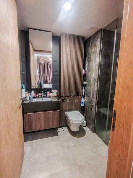 Midwood, 10 Hillview Rise, Dairy Farm / Bukit Panjang / Choa Chu Kang, 2 Bedrooms, 689 sqft, Condominium For Sale, by Clauson Seah, 500279798 - Bathroom - PropertyGuru.com.sg
