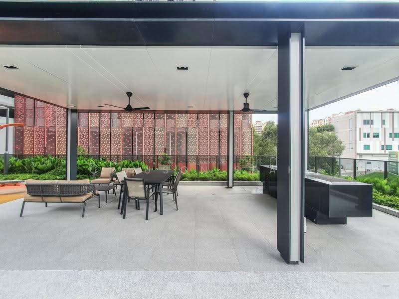 Midwood, 10 Hillview Rise, Dairy Farm / Bukit Panjang / Choa Chu Kang, 2 Bedrooms, 689 sqft, Condominium For Sale, by Clauson Seah, 500279798 - Exterior - PropertyGuru.com.sg
