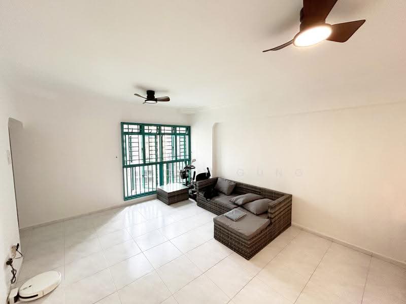 11 Farrer Park Road, 11 Farrer Park Road, Farrer Park / Serangoon Rd, 3 Bedrooms, 969 sqft, HDB Flat For Sale, by Gregory Gung, 500279800 - Living Room - PropertyGuru.com.sg