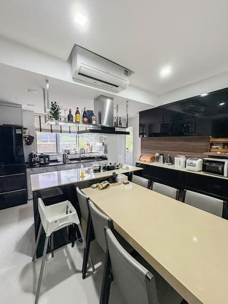 Lakeholmz, 88 Corporation Road, Boon Lay / Jurong / Tuas, 3 Bedrooms, 1,324 sqft, Condominium For Sale, by Clauson Seah, 500279807 - Kitchen - PropertyGuru.com.sg