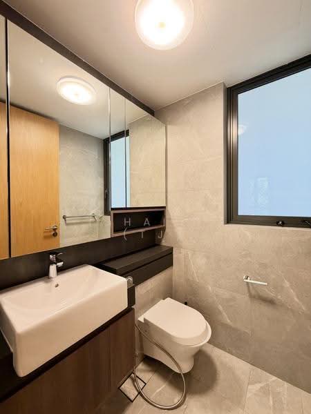 Midwood, 10 Hillview Rise, Dairy Farm / Bukit Panjang / Choa Chu Kang, 3 Bedrooms, 990 sqft, Condominium For Sale, by TJHAI C. (TJ), 500279815 - Bathroom - PropertyGuru.com.sg