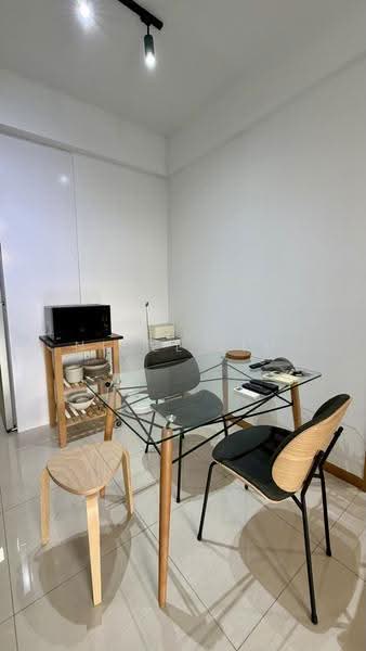 The Trilinq, Jalan Lempeng, Buona Vista / West Coast / Clementi New Town, 1 Bedroom, 603 sqft, Condominium For Sale, by Nigel Lim, 500279825 - Dining Room - PropertyGuru.com.sg
