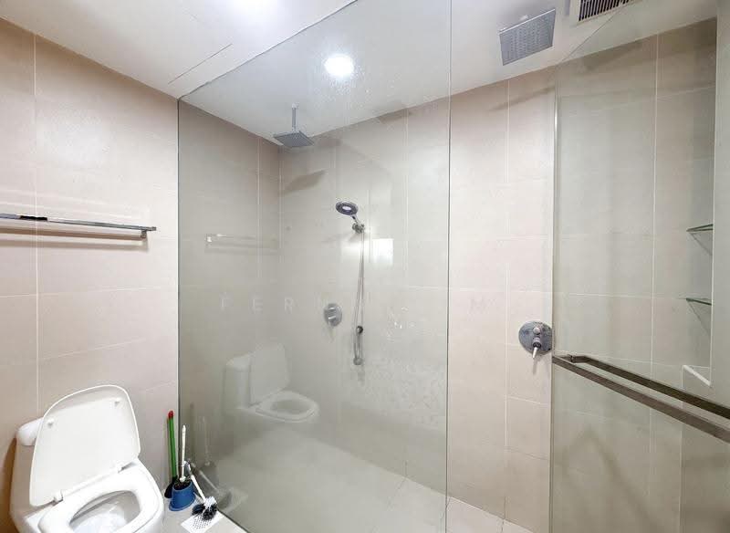 The Tessarina, 20 Wilby Road, Tanglin / Holland / Bukit Timah, Room Rental, 100 sqft, Condominium For Rent, by Fernn Lim, 500279846 - Bathroom - PropertyGuru.com.sg