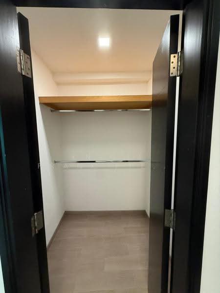 Cavenagh Fortuna, 91 Cavenagh Road, Orchard / River Valley, 1 Bedroom, 689 sqft, Condominium For Rent, by Evelyn Chen, 500279850 - walk-in Wardrobe - PropertyGuru.com.sg