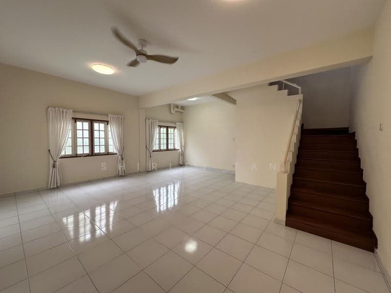 Jalan Limau Nipis, Jalan Limau Nipis/Upper Changi Road/ Bedok Terrace, Bedok / Upper East Coast, 6 Bedrooms, 2,650 sqft, Semi-Detached House For Rent, by Shirley Tan, 500279878 - Living Room - PropertyGuru.com.sg