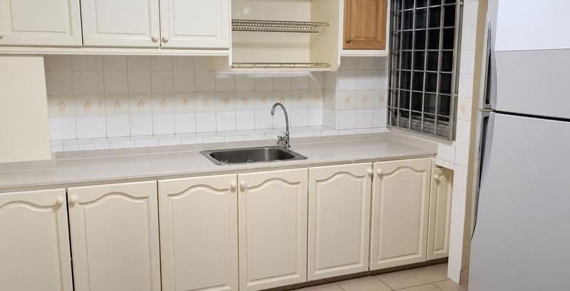 135 Jalan Bukit Merah, 135 Jalan Bukit Merah, Alexandra / Commonwealth, 3 Bedrooms, 1,453 sqft, HDB Flat For Rent, by Jackson Tan 陈涣乐, 500279887 - Kitchen - PropertyGuru.com.sg