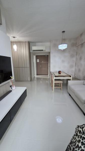 475C Upper Serangoon Crescent, 475C Upper Serangoon Crescent, Hougang / Punggol / Sengkang, 2 Bedrooms, 721 sqft, HDB Flat For Sale, by David Tan, 500279891 - Living Room - PropertyGuru.com.sg