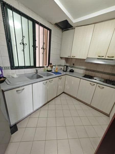 The Springbloom, 139 Serangoon Avenue 3, Hougang / Punggol / Sengkang, Room Rental, 100 sqft, Condominium For Rent, by ling, 500279905 - Kitchen - PropertyGuru.com.sg