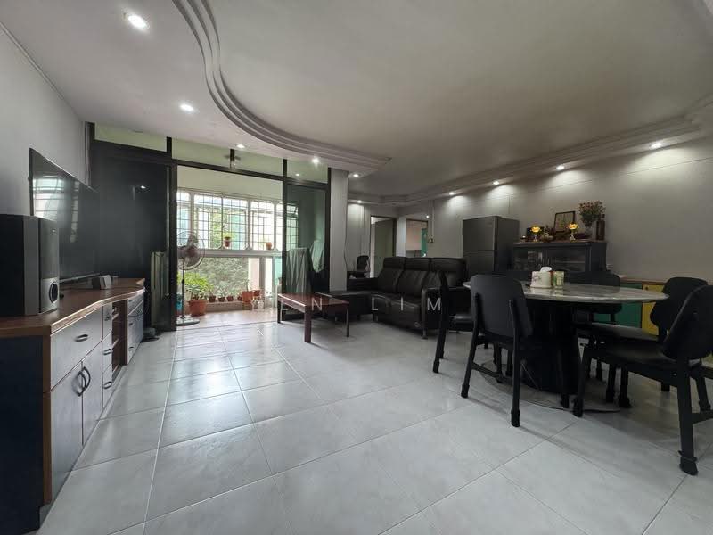 259C Compassvale Road, 259C Compassvale Road, Hougang / Punggol / Sengkang, 3 Bedrooms, 1,184 sqft, HDB Flat For Sale, by Yen Lim, 500279921 - Living Room - PropertyGuru.com.sg