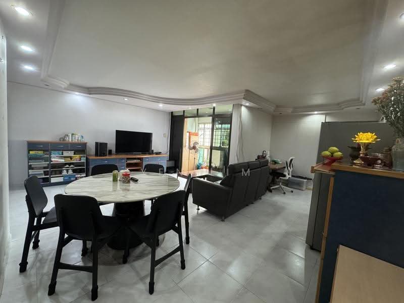 259C Compassvale Road, 259C Compassvale Road, Hougang / Punggol / Sengkang, 3 Bedrooms, 1,184 sqft, HDB Flat For Sale, by Yen Lim, 500279921 - Living Room - PropertyGuru.com.sg