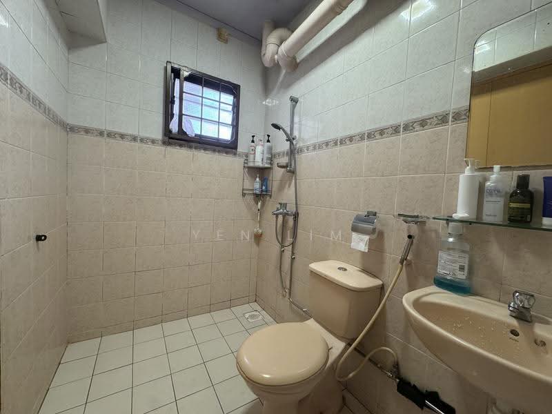 259C Compassvale Road, 259C Compassvale Road, Hougang / Punggol / Sengkang, 3 Bedrooms, 1,184 sqft, HDB Flat For Sale, by Yen Lim, 500279921 - Bathroom - PropertyGuru.com.sg