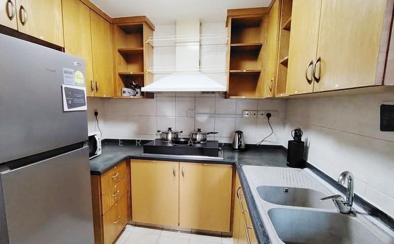 Tanglin View, 156 Prince Charles Crescent, Alexandra / Commonwealth, Room Rental, 200 sqft, Condominium For Rent, by Erica Yap, 500279927 - Kitchen - PropertyGuru.com.sg