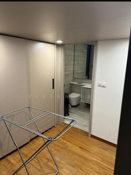 J Gateway, 6 Gateway Drive, Boon Lay / Jurong / Tuas, 2 Bedrooms, 678 sqft, Condominium For Sale, by Vivian Tan, 500279930 - Bathroom - PropertyGuru.com.sg