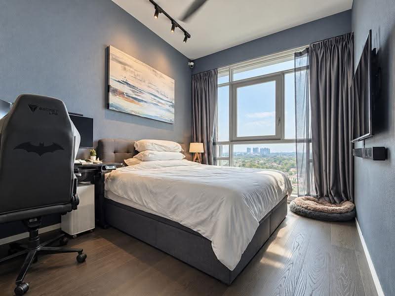 Principal Garden, 91 Prince Charles Crescent, Alexandra / Commonwealth, 2 Bedrooms, 807 sqft, Condominium For Sale, by Carrie Chin, 500279962 - Bedroom - PropertyGuru.com.sg
