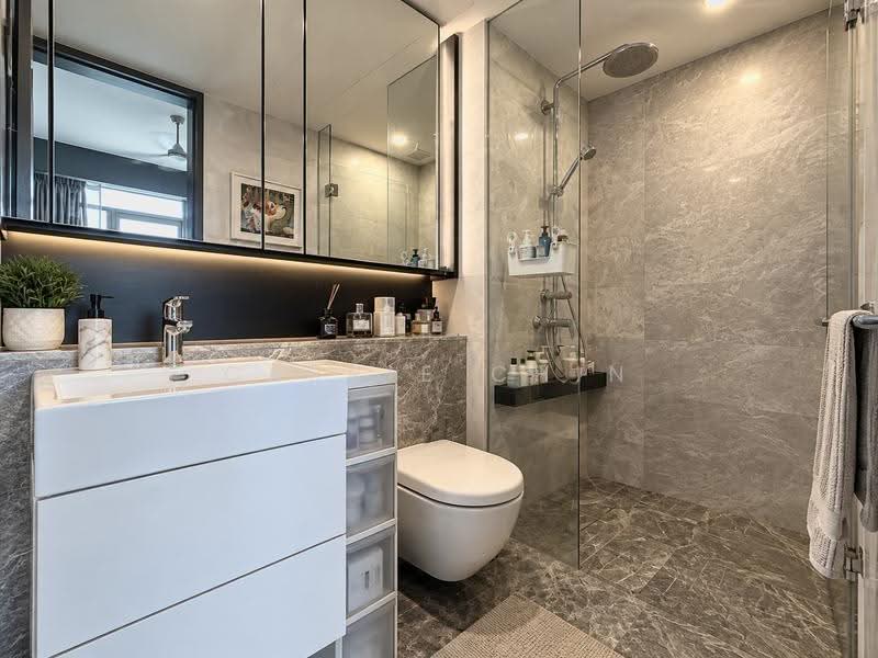 Principal Garden, 91 Prince Charles Crescent, Alexandra / Commonwealth, 2 Bedrooms, 807 sqft, Condominium For Sale, by Carrie Chin, 500279962 - Bathroom - PropertyGuru.com.sg