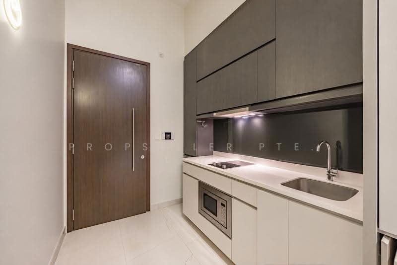 The Cristallo, 70 Lorong K Telok Kurau, East Coast / Marine Parade, Studio, 603 sqft, Condominium For Sale, by Florence Ho, 500279963 - Kitchen - PropertyGuru.com.sg
