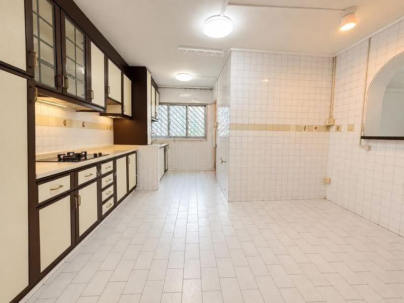 142 Bukit Batok Street 11, 142 Bukit Batok Street 11, Dairy Farm / Bukit Panjang / Choa Chu Kang, 3 Bedrooms, 1,528 sqft, HDB Flat For Sale, by Valerie Boey, 500279967 - Kitchen - PropertyGuru.com.sg