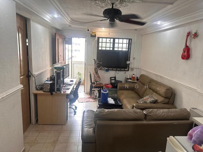 108 Serangoon North Avenue 1, 108 Serangoon North Avenue 1, Hougang / Punggol / Sengkang, 2 Bedrooms, 646 sqft, HDB Flat For Rent, by JAGJIT SINGH, 500279968 - Living Room - PropertyGuru.com.sg