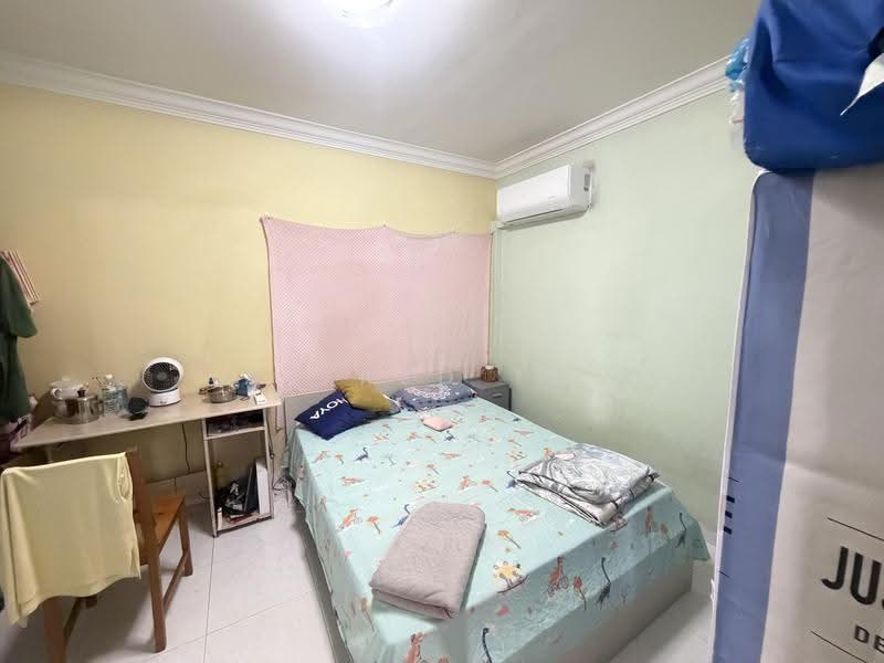 637 Pasir Ris Drive 1, 637 Pasir Ris Drive 1, Pasir Ris / Tampines, 4 Bedrooms, 1,324 sqft, HDB Flat For Sale, by Alfred Tan, 500279973 - Bedroom - PropertyGuru.com.sg