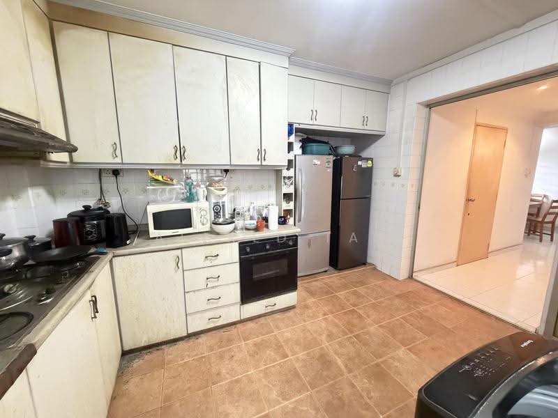 637 Pasir Ris Drive 1, 637 Pasir Ris Drive 1, Pasir Ris / Tampines, 4 Bedrooms, 1,324 sqft, HDB Flat For Sale, by Alfred Tan, 500279973 - Kitchen - PropertyGuru.com.sg