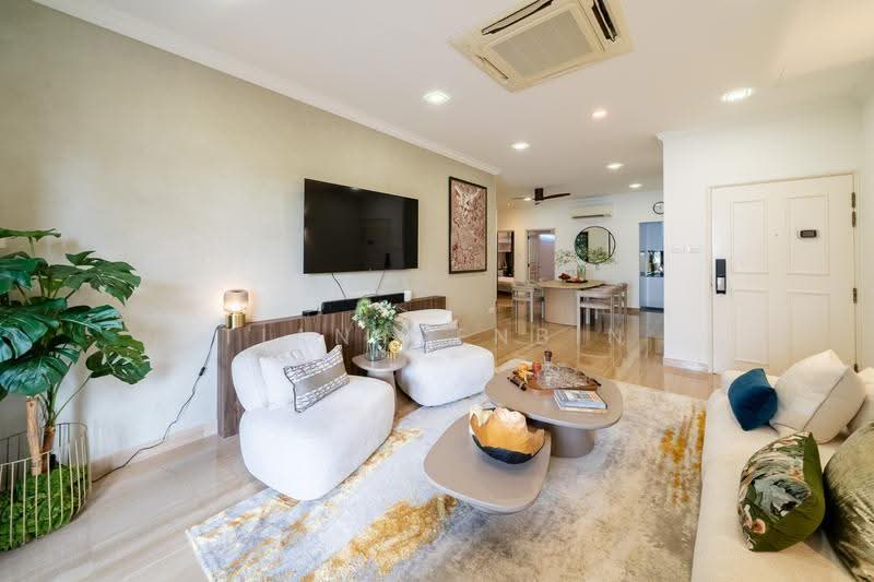 The Summit, 453 Upper East Coast Road, Bedok / Upper East Coast, 3 Bedrooms, 1,528 sqft, Condominium For Sale, by Tian Wenbin, 500279993 - Living Room - PropertyGuru.com.sg