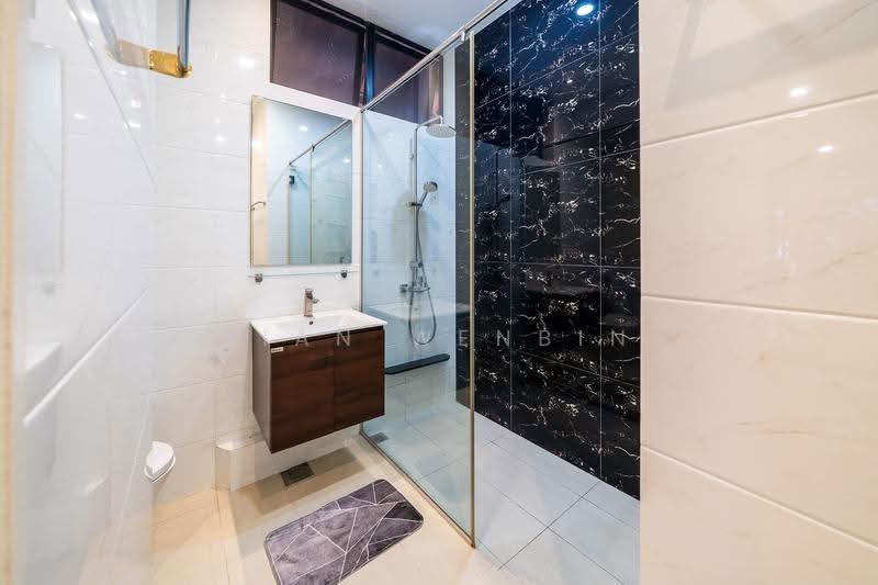 The Summit, 453 Upper East Coast Road, Bedok / Upper East Coast, 3 Bedrooms, 1,528 sqft, Condominium For Sale, by Tian Wenbin, 500279993 - Bathroom - PropertyGuru.com.sg