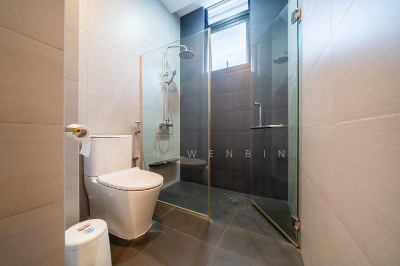 The Summit, 453 Upper East Coast Road, Bedok / Upper East Coast, 3 Bedrooms, 1,528 sqft, Condominium For Sale, by Tian Wenbin, 500279993 - Bathroom - PropertyGuru.com.sg