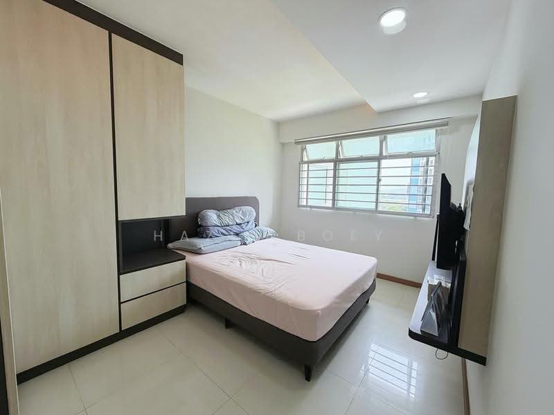 422B Northshore Drive, 422B Northshore Drive, Hougang / Punggol / Sengkang, 3 Bedrooms, 1,001 sqft, HDB Flat For Sale, by Hazel Boey, 500280003 - Bedroom - PropertyGuru.com.sg