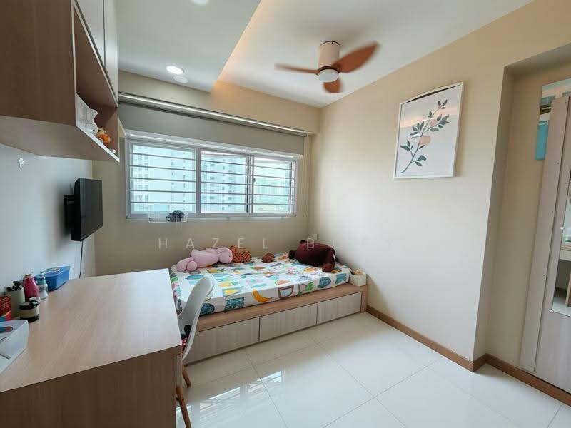 422B Northshore Drive, 422B Northshore Drive, Hougang / Punggol / Sengkang, 3 Bedrooms, 1,001 sqft, HDB Flat For Sale, by Hazel Boey, 500280003 - Bedroom - PropertyGuru.com.sg