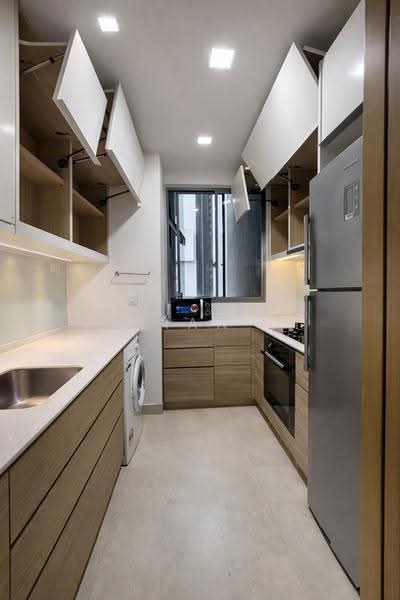 Alex Residences, 28 Alexandra View, Alexandra / Commonwealth, 3 Bedrooms, 883 sqft, Condominium For Rent, by Julian Li, 500280004 - Kitchen - PropertyGuru.com.sg