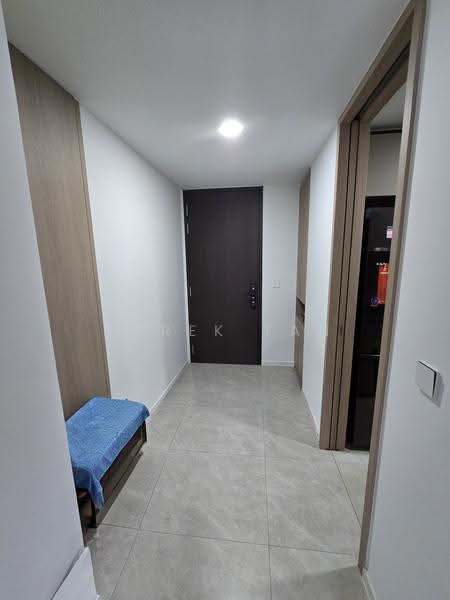 KI Residences At Brookvale, 20 Brookvale Drive, Clementi Park / Upper Bukit Timah, Room Rental, 120 sqft, Condominium For Rent, by Derek Tan, 500280016 - Entrance - PropertyGuru.com.sg