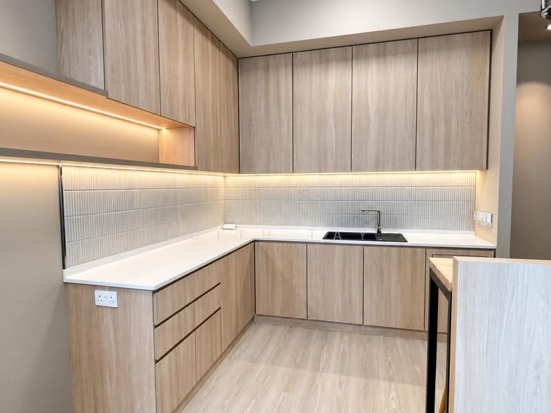 Newly Renovated Fully Furnished Grade A Office in Tanjong Pagar, Chinatown / Tanjong Pagar, 1,328 sqft, Office For Rent, by Edith Tay, 500280032 - Kitchen - CommercialGuru.com.sg