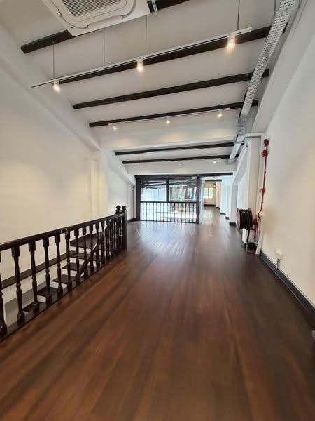Kampong Glam Bussorah Street, Beach Road / Bugis / Rochor, 1,254 sqft, Shop / Shophouse For Rent, by Genevieve ., 500280039 - Interior - CommercialGuru.com.sg