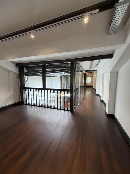 Kampong Glam Bussorah Street, Beach Road / Bugis / Rochor, 1,254 sqft, Shop / Shophouse For Rent, by Genevieve ., 500280039 - Interior - CommercialGuru.com.sg
