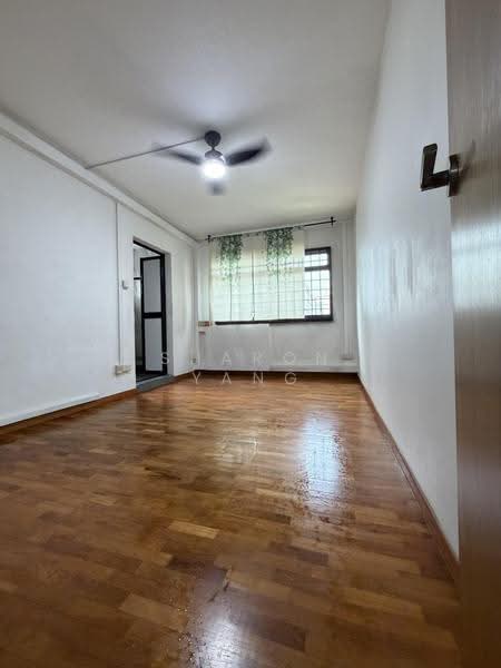 668 Choa Chu Kang Crescent, 668 Choa Chu Kang Crescent, Dairy Farm / Bukit Panjang / Choa Chu Kang, 3 Bedrooms, 1,098 sqft, HDB Flat For Rent, by Sharon Yang, 500280062 - Living Room - PropertyGuru.com.sg