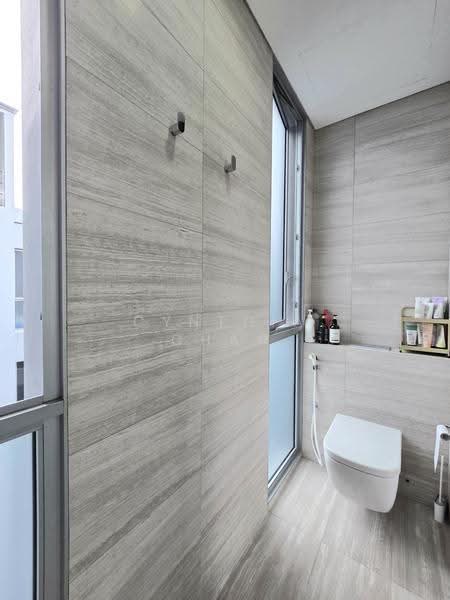 Seletar Park Residence, 21 Seletar Road, Seletar / Yio Chu Kang, 2 Bedrooms, 1,507 sqft, Condominium For Sale, by Cynthia Chan, 500280067 - Bathroom - PropertyGuru.com.sg
