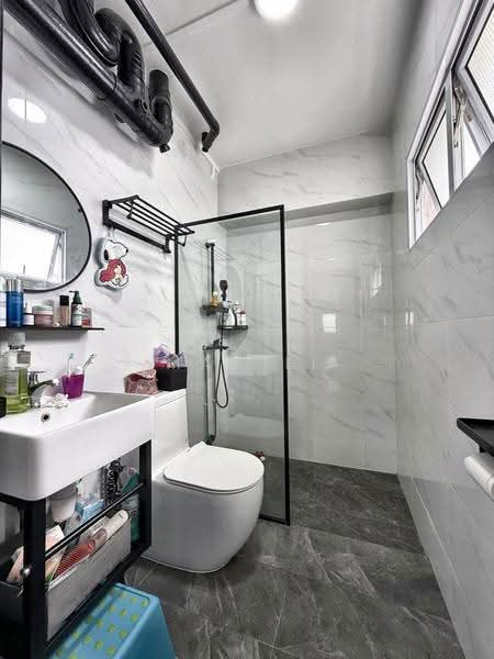 513 Jelapang Road, 513 Jelapang Road, Dairy Farm / Bukit Panjang / Choa Chu Kang, 3 Bedrooms, 1,109 sqft, HDB Flat For Sale, by May Li, 500280071 - Bathroom - PropertyGuru.com.sg