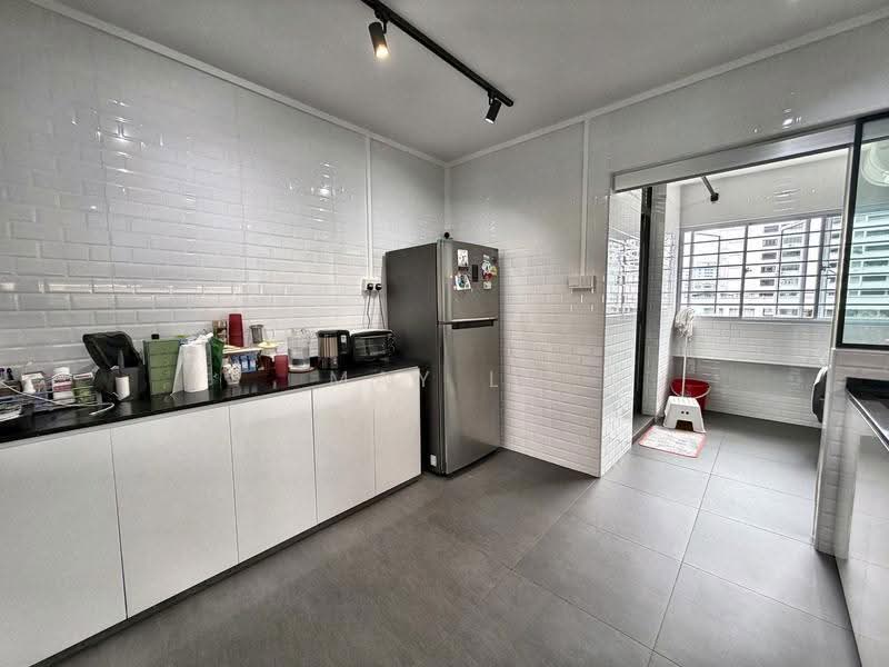 513 Jelapang Road, 513 Jelapang Road, Dairy Farm / Bukit Panjang / Choa Chu Kang, 3 Bedrooms, 1,109 sqft, HDB Flat For Sale, by May Li, 500280071 - Kitchen - PropertyGuru.com.sg