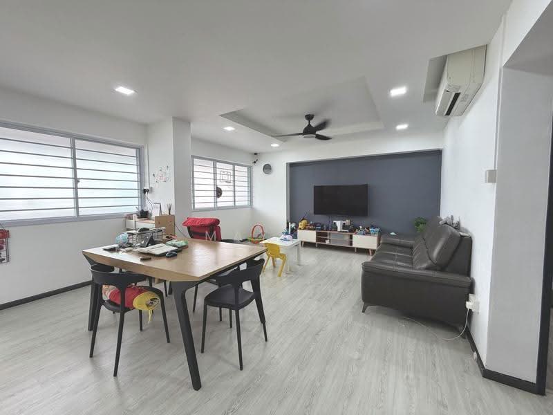 513 Jelapang Road, 513 Jelapang Road, Dairy Farm / Bukit Panjang / Choa Chu Kang, 3 Bedrooms, 1,109 sqft, HDB Flat For Sale, by May Li, 500280071 - Living Room - PropertyGuru.com.sg