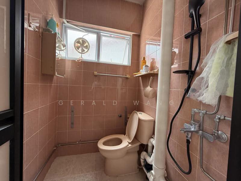 113 Aljunied Avenue 2, 113 Aljunied Avenue 2, Eunos / Geylang / Paya Lebar, Room Rental, 100 sqft, HDB Flat For Rent, by Gerald Wang, 500280082 - Bathroom - PropertyGuru.com.sg