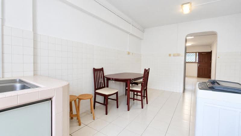 321 Yishun Central, 321 Yishun Central, Sembawang / Yishun, 2 Bedrooms, 74 sqft, HDB Flat For Sale, by Sean See, 500280083 - Kitchen - PropertyGuru.com.sg