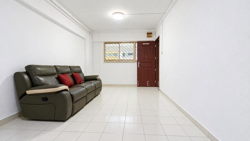 321 Yishun Central, 321 Yishun Central, Sembawang / Yishun, 2 Bedrooms, 74 sqft, HDB Flat For Sale, by Sean See, 500280083 - Living Room - PropertyGuru.com.sg