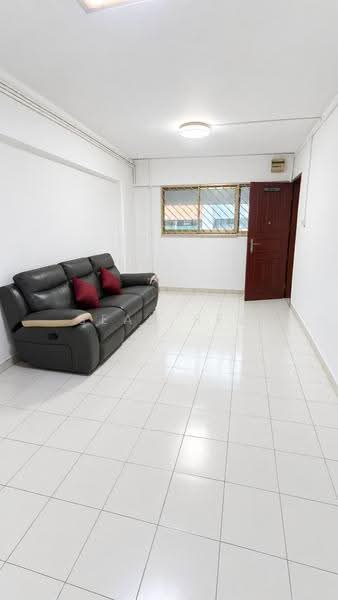 321 Yishun Central, 321 Yishun Central, Sembawang / Yishun, 2 Bedrooms, 74 sqft, HDB Flat For Sale, by Sean See, 500280083 - Living Room - PropertyGuru.com.sg