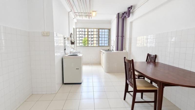 321 Yishun Central, 321 Yishun Central, Sembawang / Yishun, 2 Bedrooms, 74 sqft, HDB Flat For Sale, by Sean See, 500280083 - Kitchen - PropertyGuru.com.sg