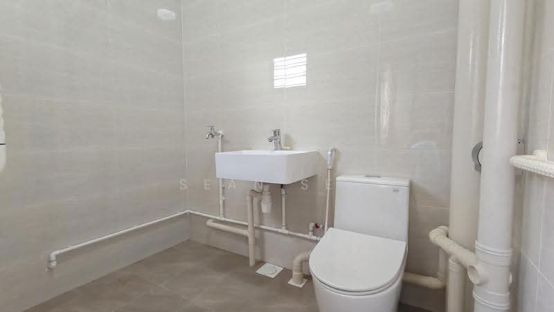 321 Yishun Central, 321 Yishun Central, Sembawang / Yishun, 2 Bedrooms, 74 sqft, HDB Flat For Sale, by Sean See, 500280083 - Bathroom - PropertyGuru.com.sg