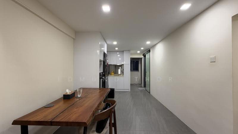 271 Queen Street, 271 Queen Street, Beach Road / Bugis / Rochor, 2 Bedrooms, 732 sqft, HDB Flat For Rent, by Edmund Thor, 500280085 - Dining Room - PropertyGuru.com.sg