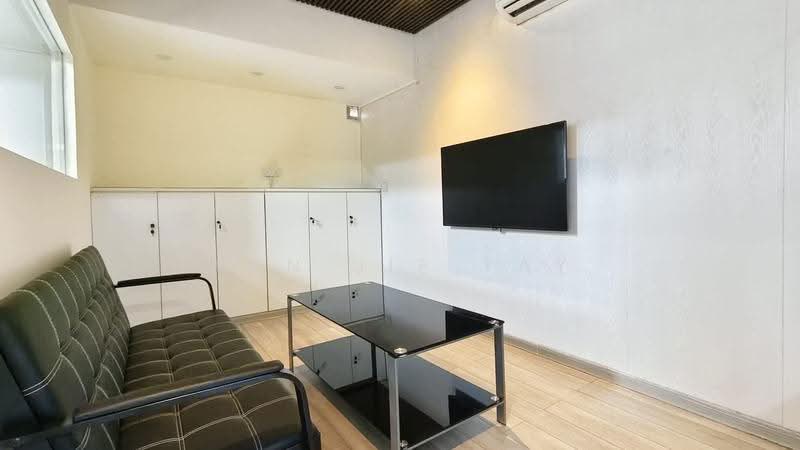 Woodlands Bizhub, 248 Woodlands Industrial Park E5, Sembawang / Yishun, 800 sqft, Factory / Workshop (B2) For Rent, by Wan Jie Tay, 500280106 - Living Room - CommercialGuru.com.sg