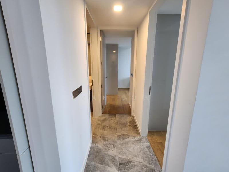 Riviere, 1 Jiak Kim Street, Alexandra / Commonwealth, 2 Bedrooms, 818 sqft, Condominium For Sale, by Ivan Low, 500280115 - Corridor - PropertyGuru.com.sg