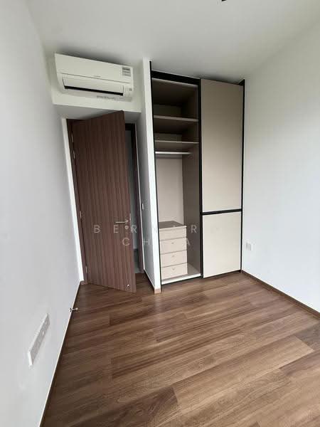 Bartley Vue, 6 Jalan Bunga Rampai, Hougang / Punggol / Sengkang, 2 Bedrooms, 732 sqft, Condominium For Rent, by Bernard Chua, 500280120 - Bedroom - PropertyGuru.com.sg